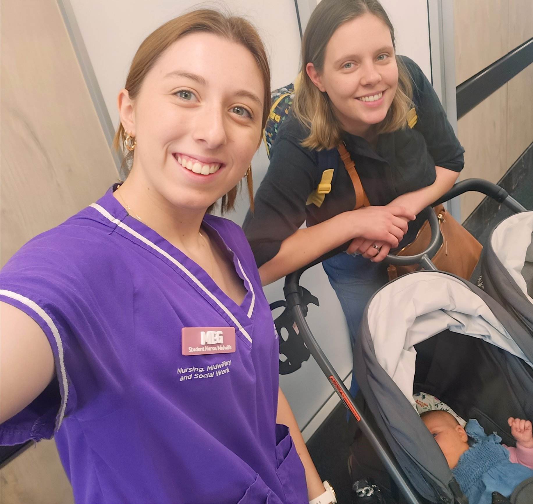 Meg, a MidwithMe student, with Viv, a MidwithMe mum, and her newborn, one of our earliest MidwithMe pairings